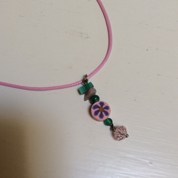 Handmade Hippie pink daisy mod flower necklace - Picture 3 of 4